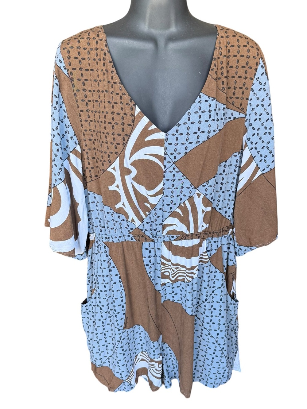 Manuhealii women’s short romper with pockets rayon size Large